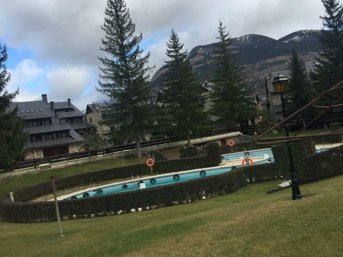 Urbanizacion Linsoles - Benasque Daire Sahun Dış mekan fotoğraf