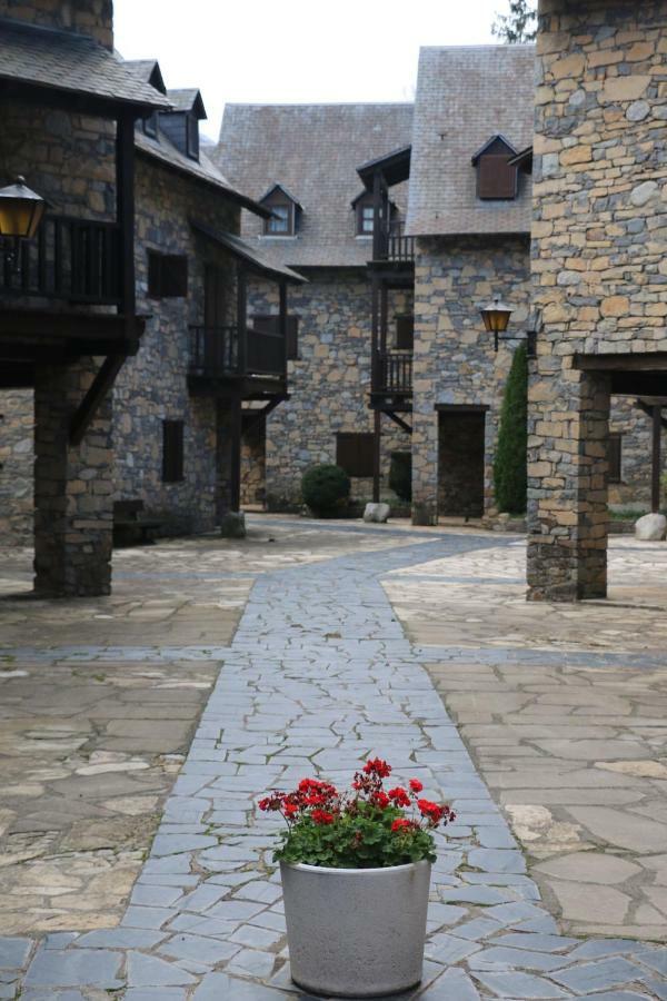 Urbanizacion Linsoles - Benasque Daire Sahun Dış mekan fotoğraf
